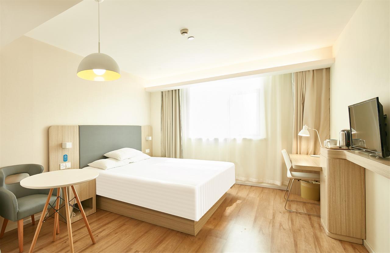 Hanting Hotel Shanghai Chunsha Jinhui Plaza Exterior photo