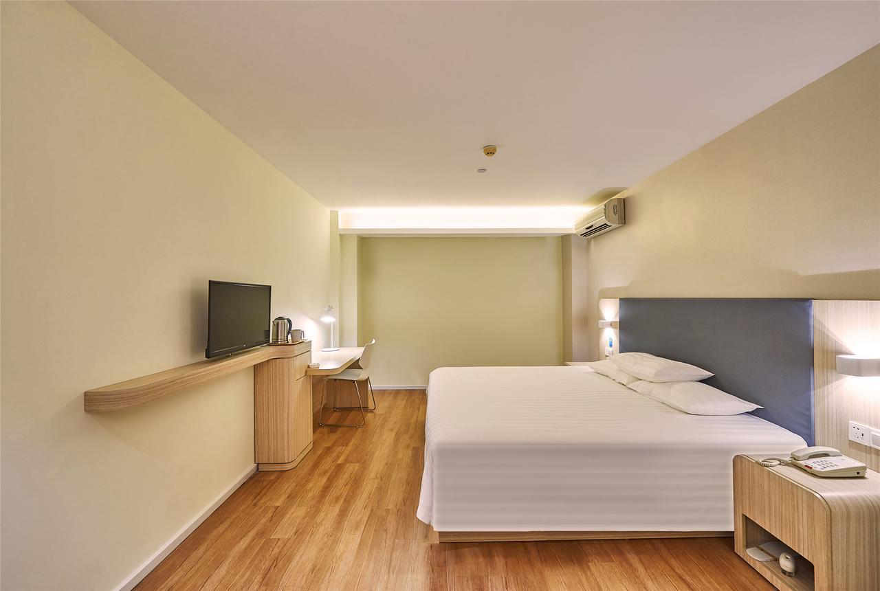 Hanting Hotel Shanghai Chunsha Jinhui Plaza Exterior photo