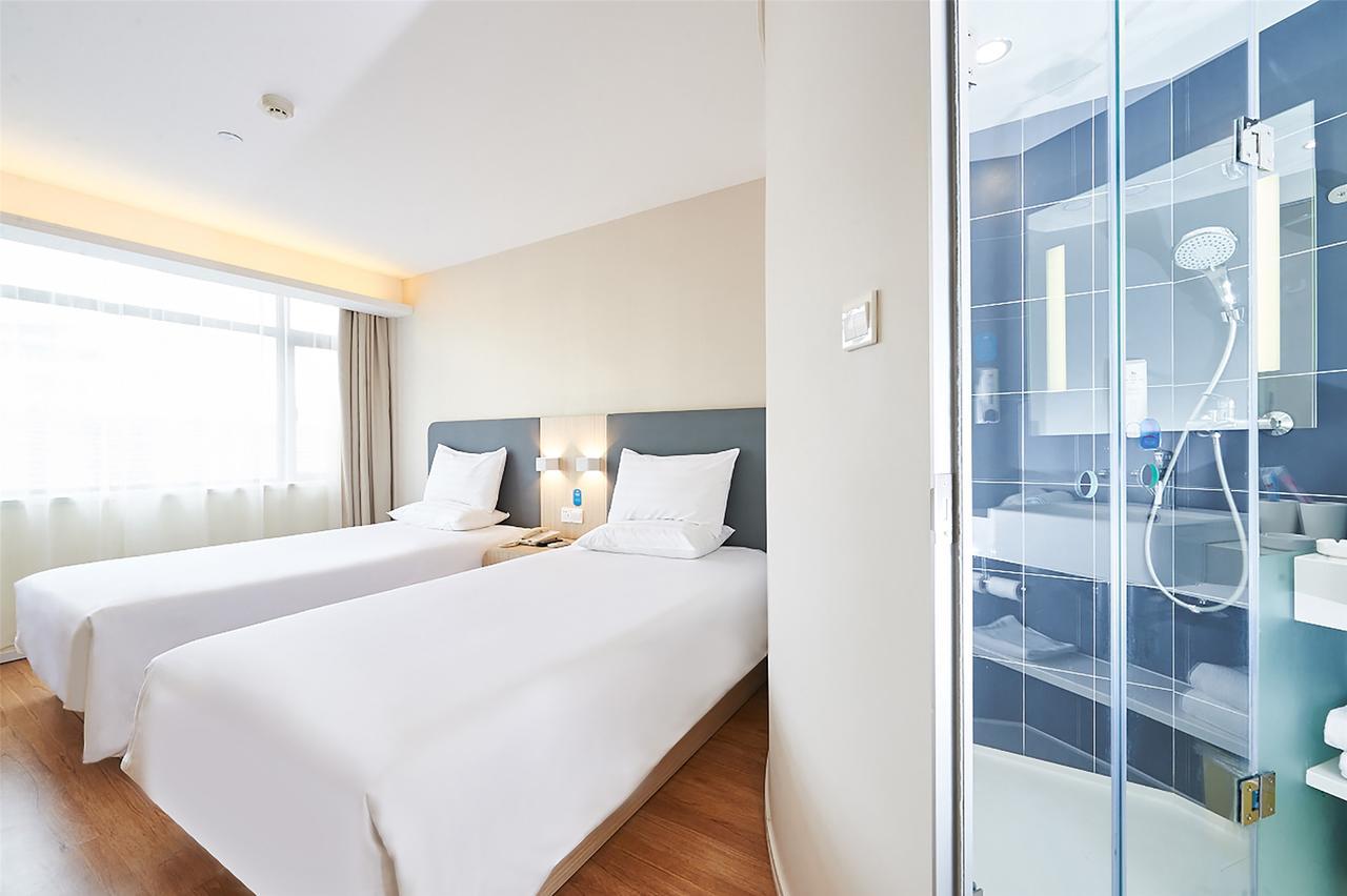 Hanting Hotel Shanghai Chunsha Jinhui Plaza Exterior photo