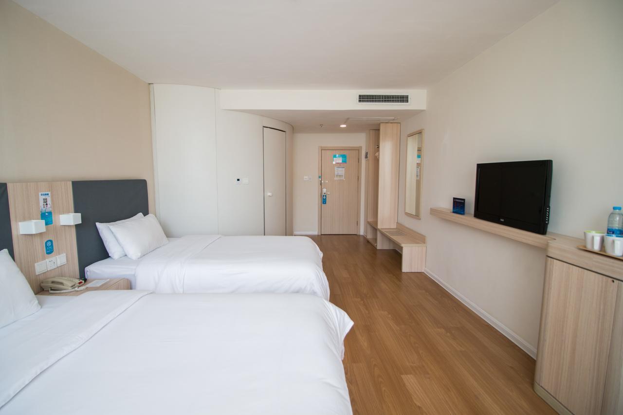 Hanting Hotel Shanghai Chunsha Jinhui Plaza Exterior photo